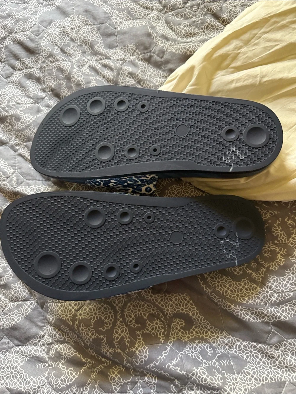Calme Johnny Was Blue Tiger Pool Slides NWB Sz 8